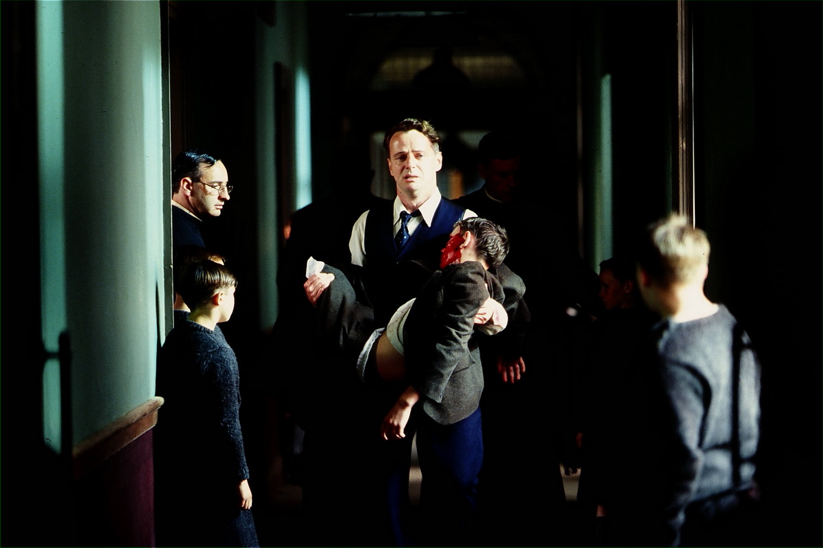 Кадры из Песня для изгоя (2003)