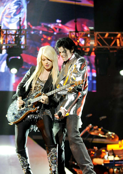 Кадры из Майкл Джексон: Вот и всё (2009)