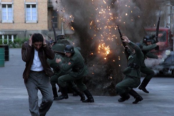 Кадры из Армия преступников (2009)