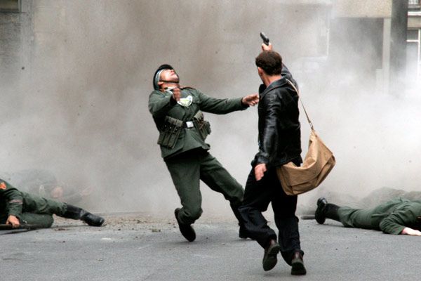 Кадры из Армия преступников (2009)