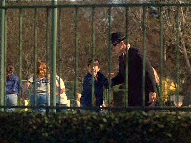 Кадры из Люди-тени (1997)