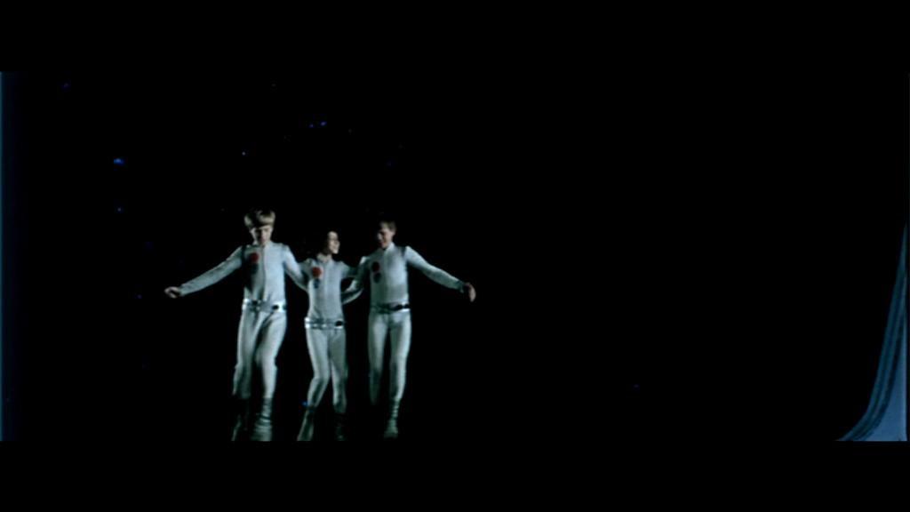 Кадры из Большое космическое путешествие (1975)