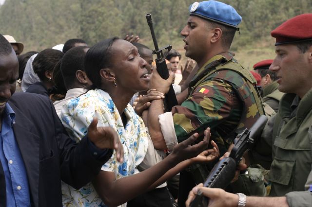 Кадры из Однажды в апреле (2005)