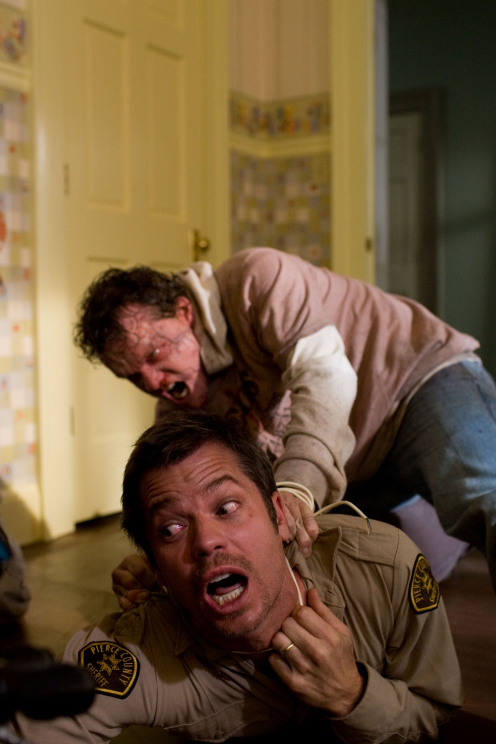 Кадры из Безумцы (2010)