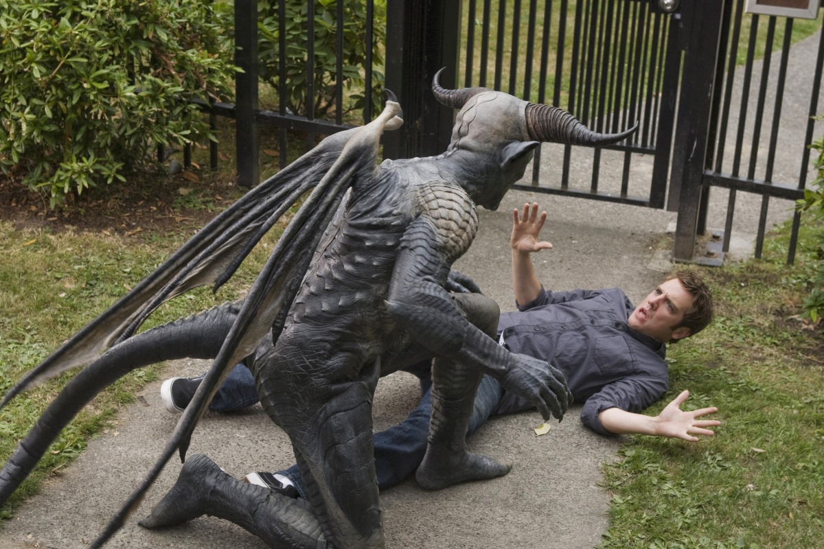 Кадры из На службе у дьявола (2007)