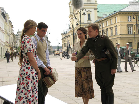 Завтра идём в кино (2007)