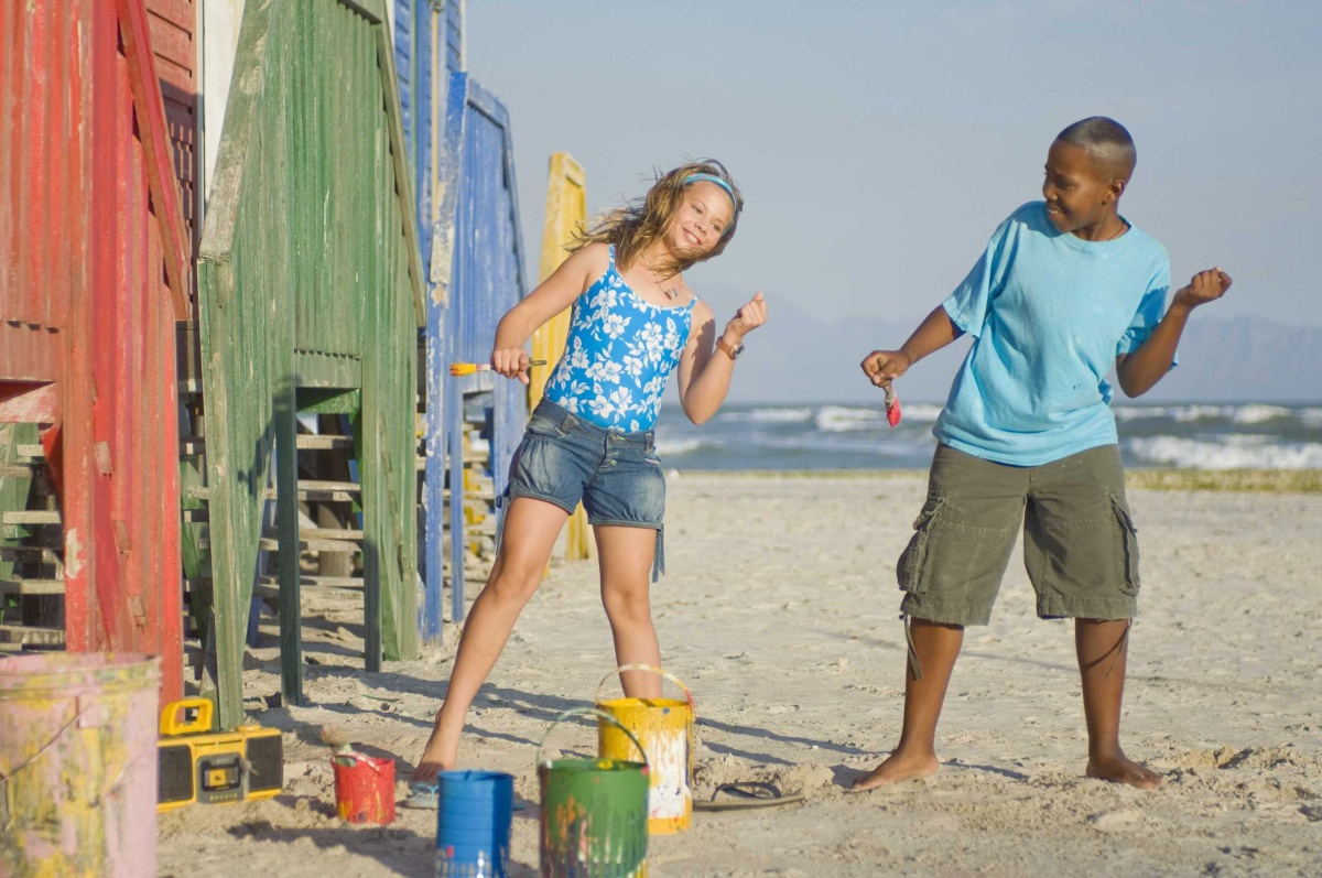 Кадры из Освободите Вилли: Побег из Пиратской бухты (2010)