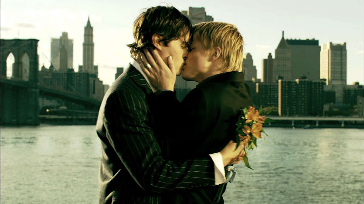 Кадры из Между любовью и прощанием (2009)