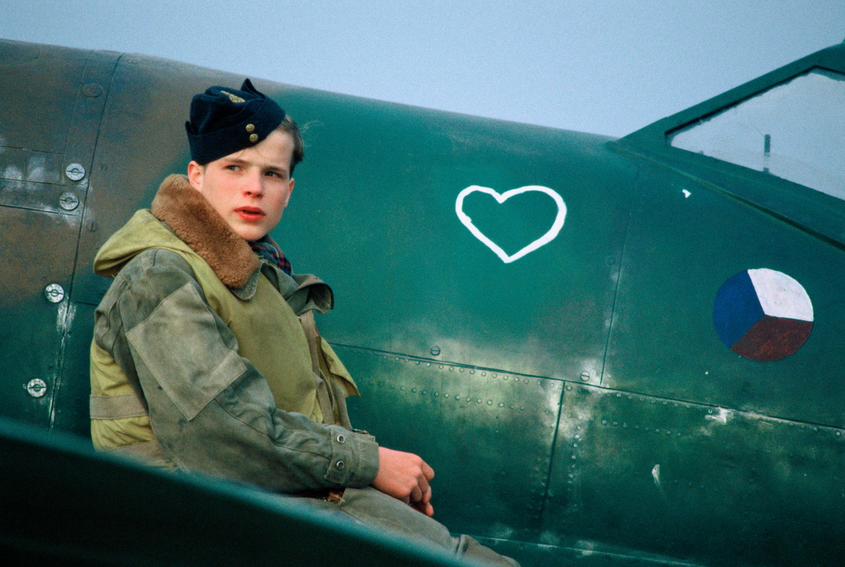 Кадры из Зияющая синева (2001)