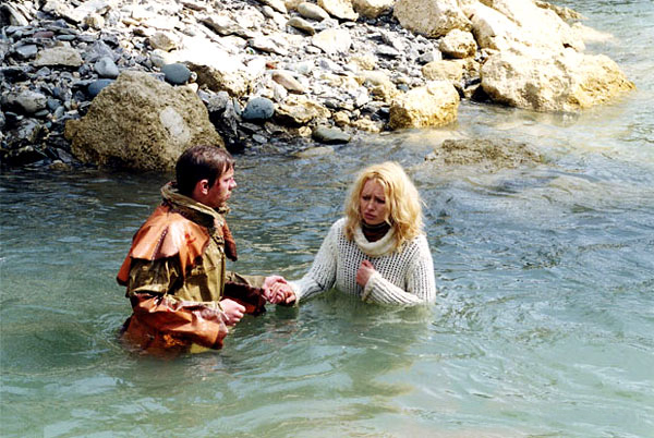 Кадры из Тайга. Курс выживания (2002)