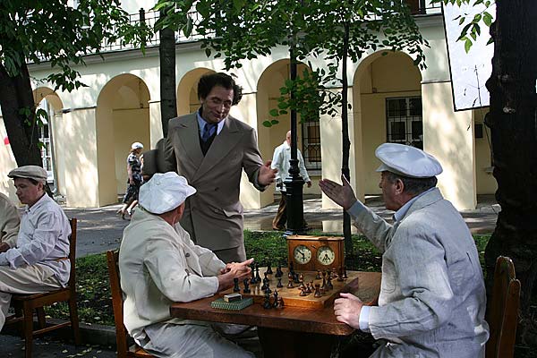 Кадры из Вольф Мессинг: Видевший сквозь время (2009)