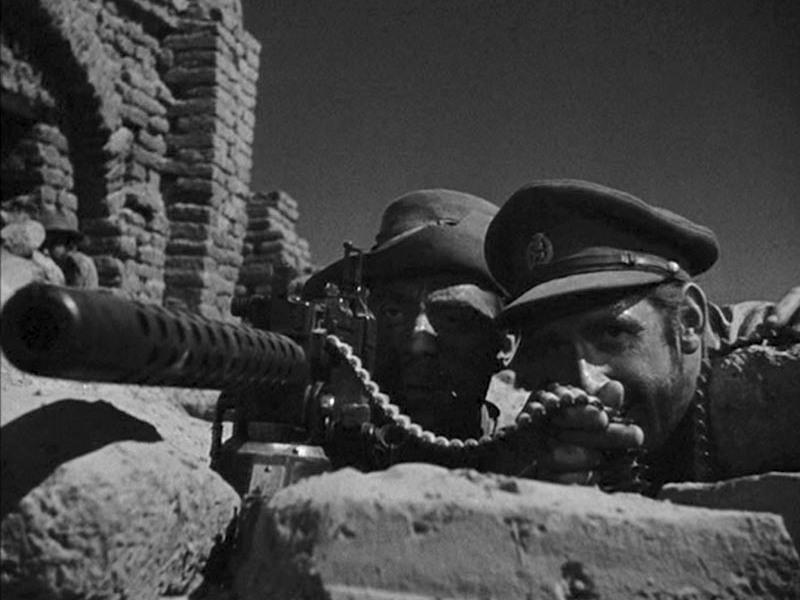 Кадры из Сахара (1943)