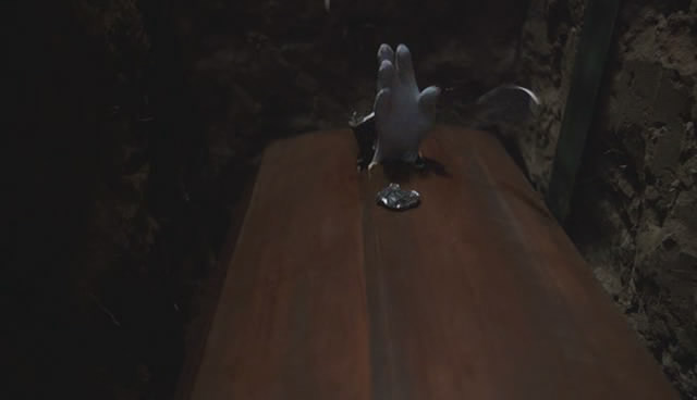 Кадры из Маньяк-полицейский 3: Знак молчания (1992)