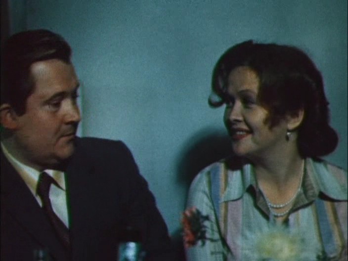 Кадры из Уходя — уходи (1980)