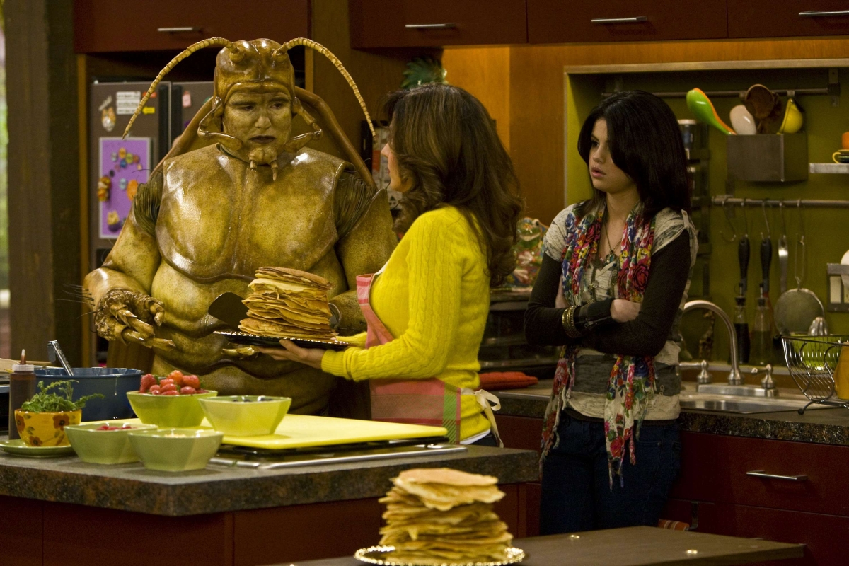 Кадры из Волшебники из Вэйверли Плейс (2007)