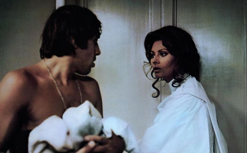 Кадры из Белый, красный и... (1972)