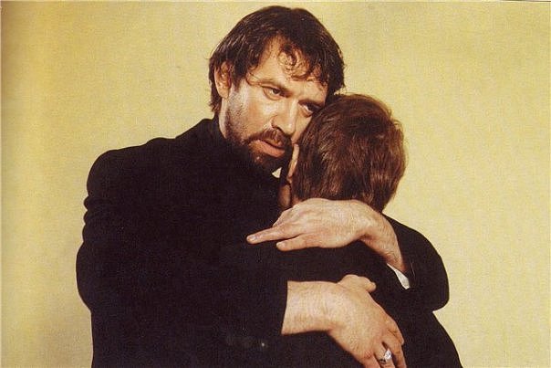 Кадры из Идиот (2003)