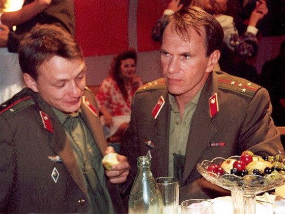 Кадры из Граница: Таежный роман (2000)