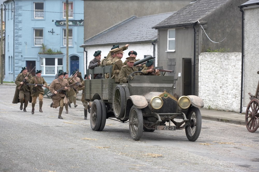 Кадры из Ветер, который качает вереск (2006)