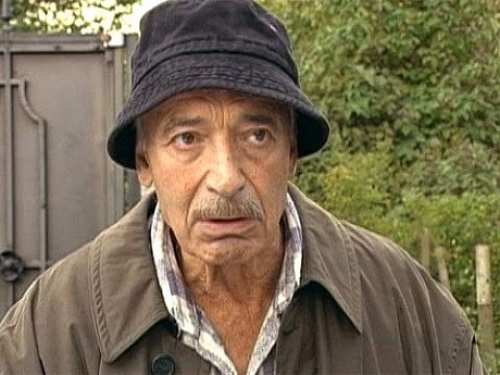 Кадры из Семейный дом (2010)