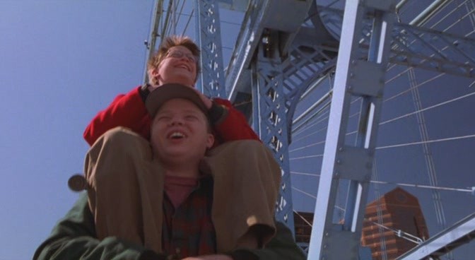 Кадры из Великан (1998)