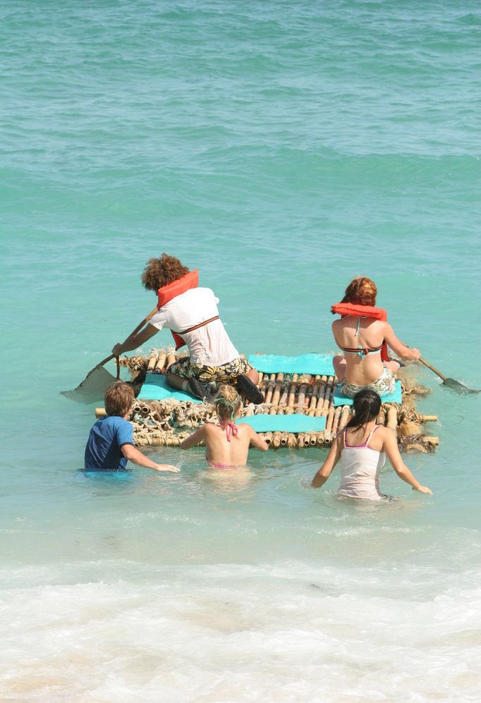 Кадры из Затерянные на острове (2005)