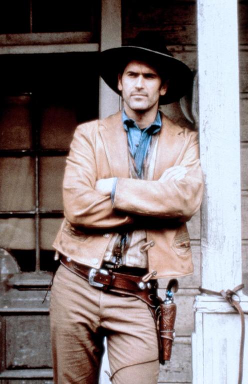 Кадры из Приключения Бриско Каунти-младшего (1993)