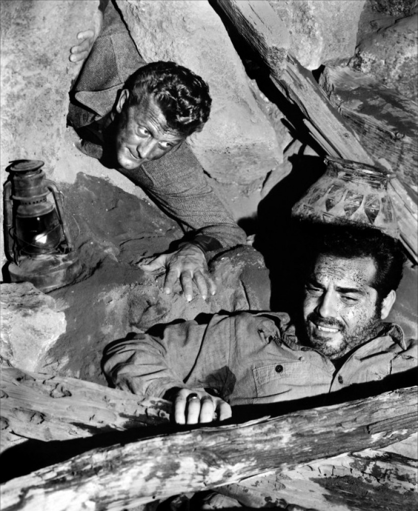 Кадры из Туз в рукаве (1951)