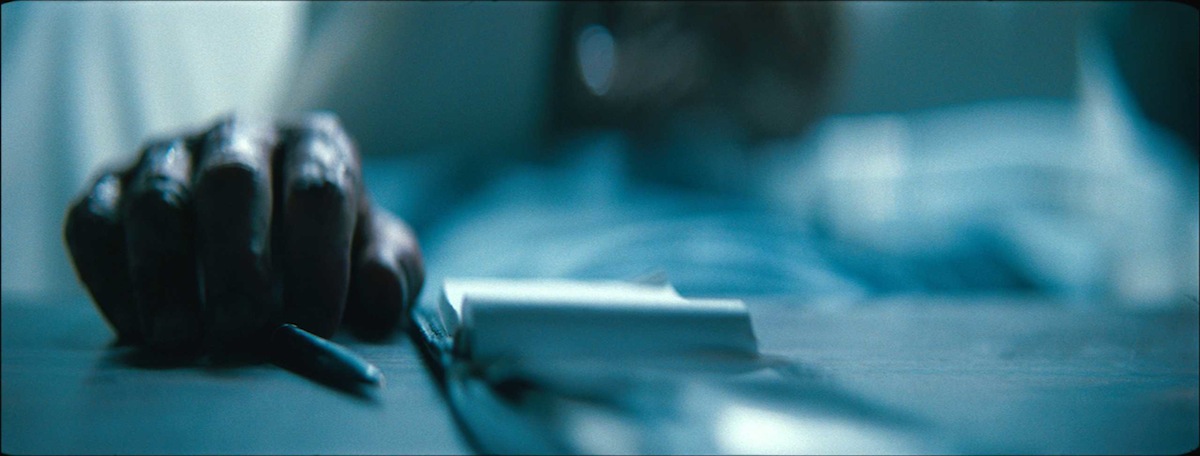 Кадры из Впусти меня. Сага (2010)