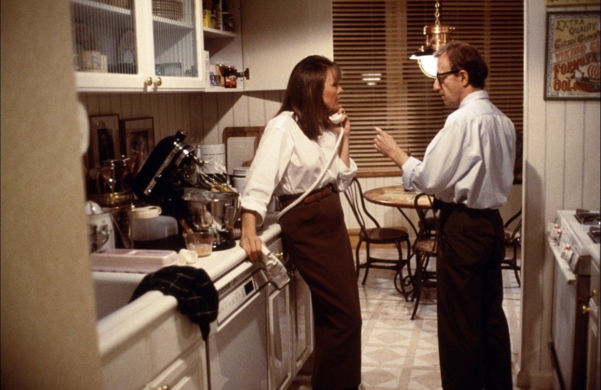 Кадры из Загадочное убийство в Манхэттэне (1993)