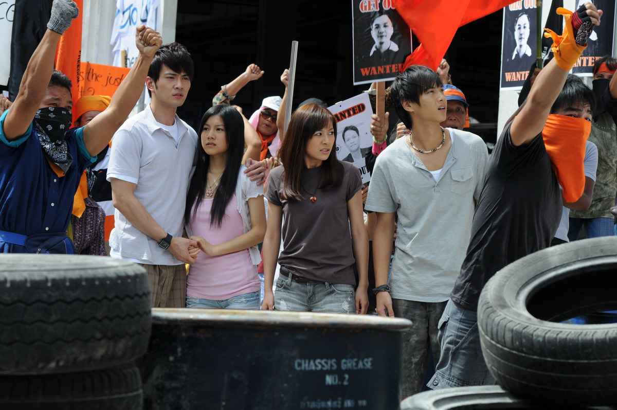 Кадры из Глаз ребенка (2010)