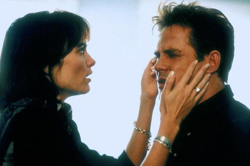 Кадры из Бегущая мишень (1996)