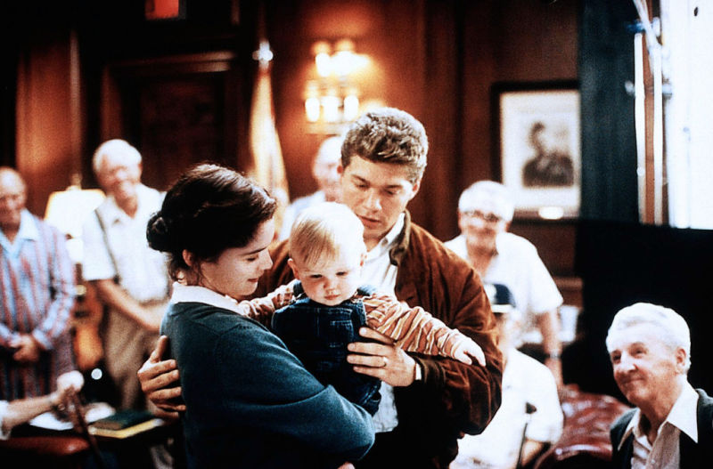 Младенец на прогулке, или Ползком от гангстеров (1994)