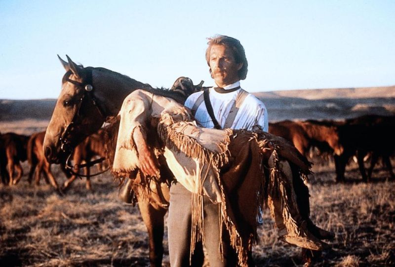 Танцующий с волками (1990)