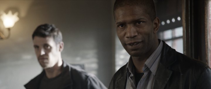 Кадры из Дикий Билл (2011)