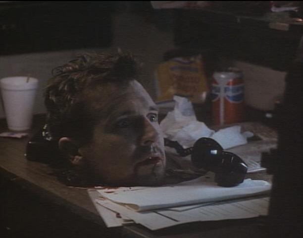 Кадры из Тихая ночь, смертельная ночь 3: Лучше поберегись! (1989)