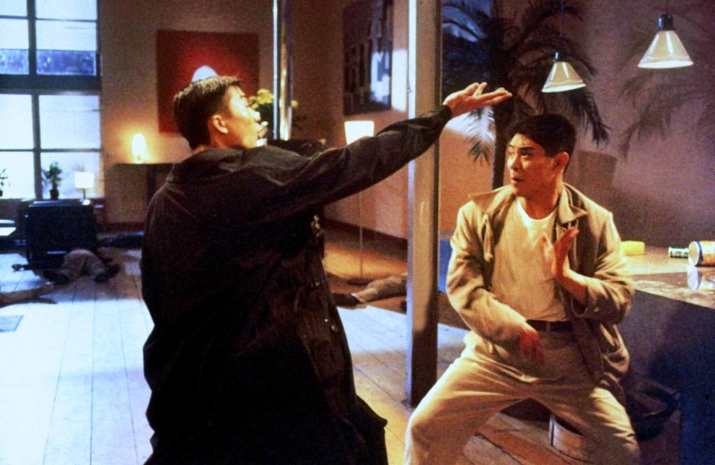 Кадры из Телохранитель из Пекина (1994)