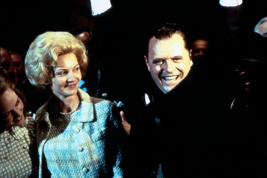 Кадры из Никсон (1995)