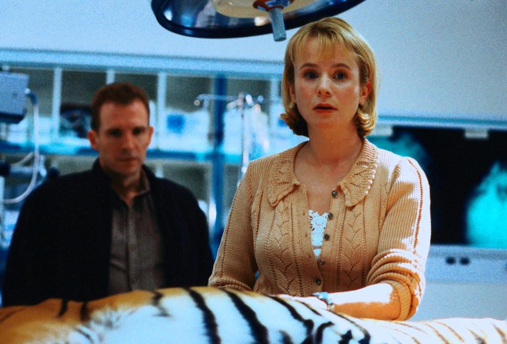 Кадры из Красный дракон (2002)