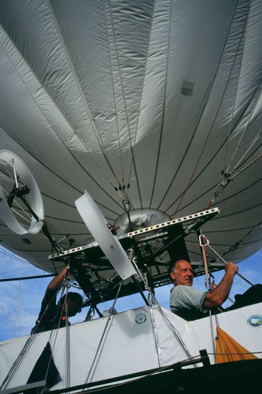 Кадры из Белый бриллиант (2004)