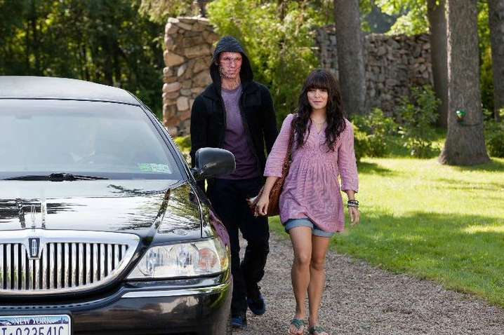 Кадры из Страшно красив (2011)