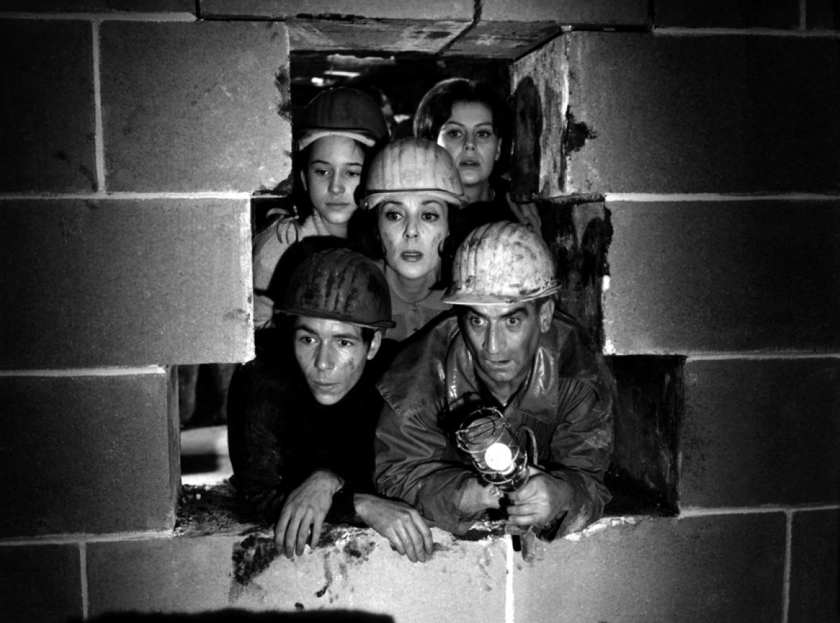 Кадры из Взорвите банк (1964)