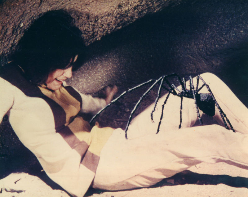 Кадры из Планета динозавров (1977)