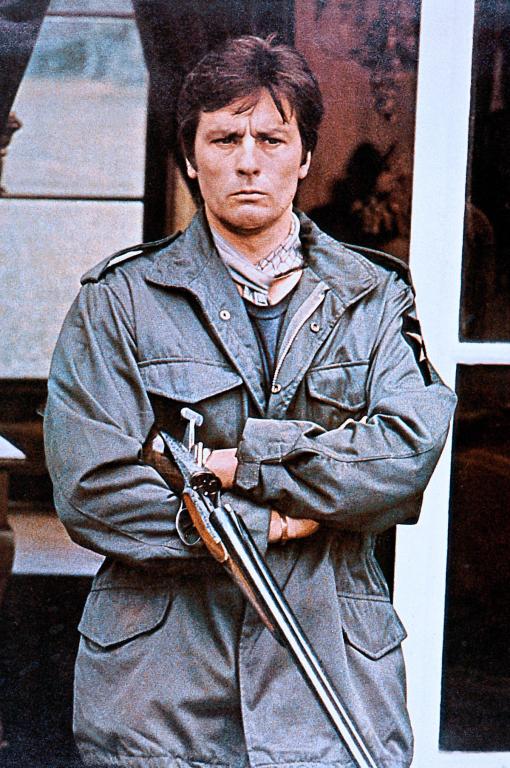 Кадры из Смерть негодяя (1977)