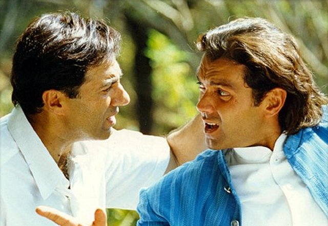 Кадры из Очарован тобой (1999)