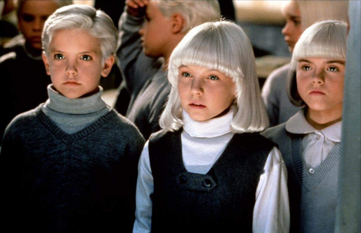 Кадры из Деревня проклятых (1995)