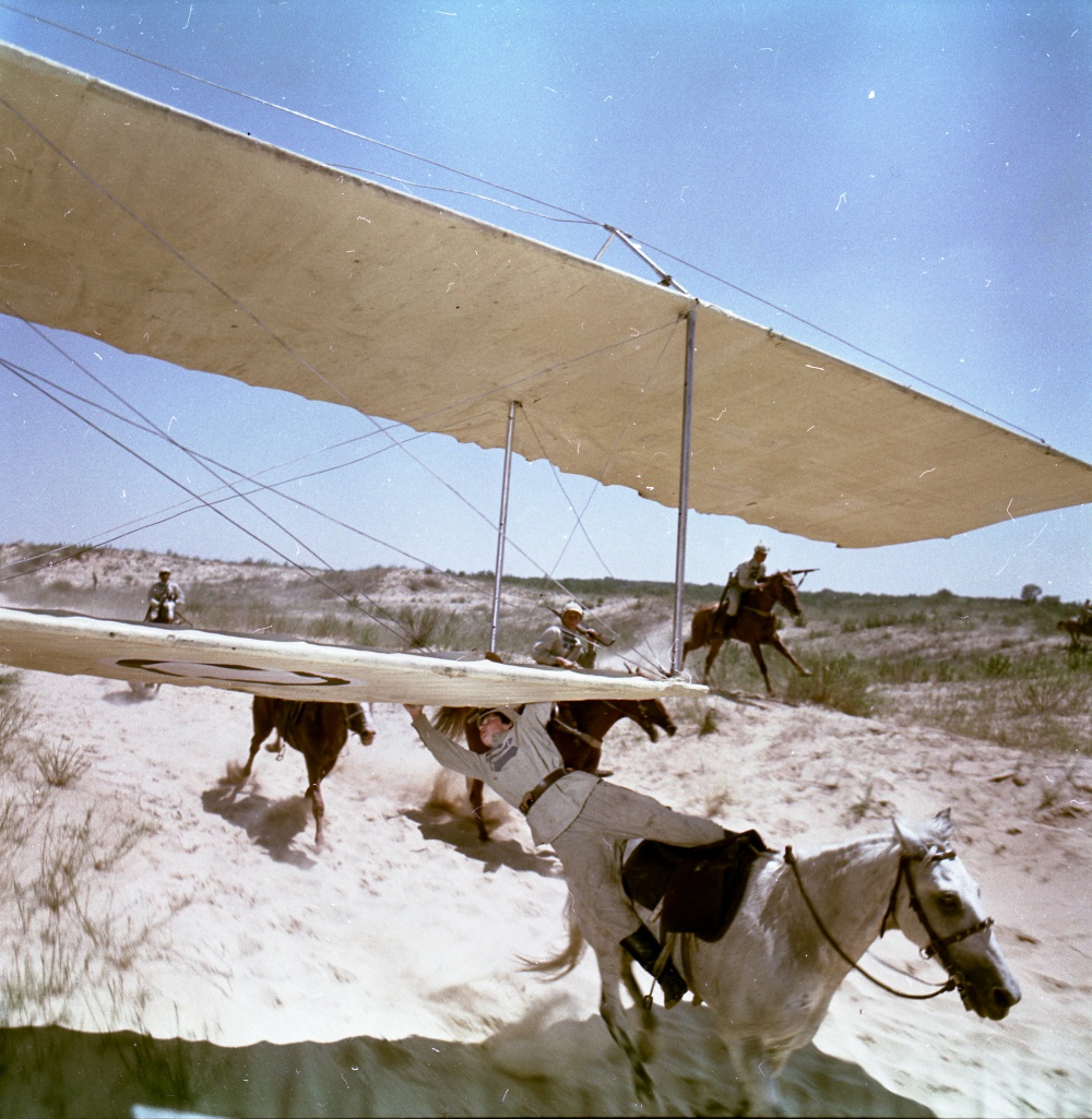 Кадры из Неуловимые мстители (1967)