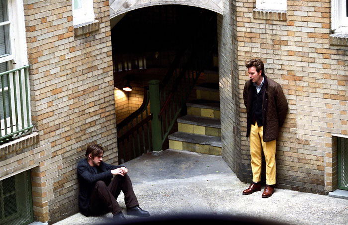 Кадры из Останься (2005)