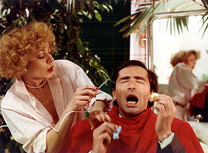 Кадры из Откройте, полиция! (1984)