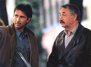 Кадры из Откройте, полиция! (1984)